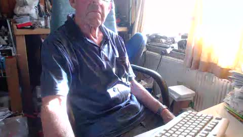 Snapshot of david89853 chatting on 5, 7, 2026 David online show from 5, 7, 2026