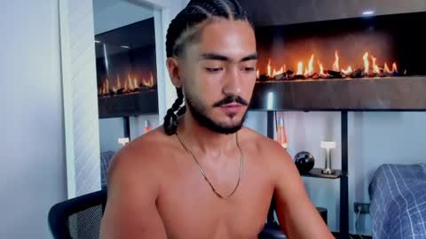 Snapshot of david_johnson372 chatting on 29, 6, 2026 Hey im David that loves to explore and speak their fantasies. Very open talktative and nice. Feel free to chat with me online show from 29, 6, 2026