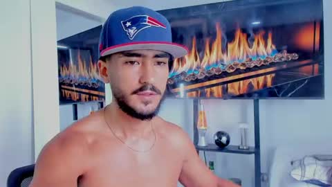 Snapshot of david_johnson372 chatting on 12, 7, 2026 Hey im David that loves to explore and speak their fantasies. Very open talktative and nice. Feel free to chat with me online show from 12, 7, 2026