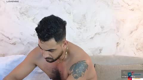 Snapshot of david_oliveira chatting on 17, 12, 2024 JF oliveira online show from 17, 12, 2024