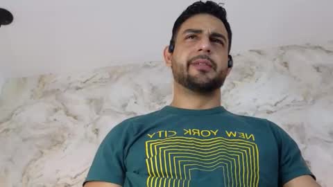 Snapshot of david_oliveira chatting on 1, 3, 2025 JF oliveira online show from 1, 3, 2025