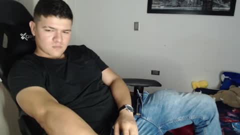 Snapshot of david_smit_ chatting on 4, 1, 2025 david smit online show from 4, 1, 2025