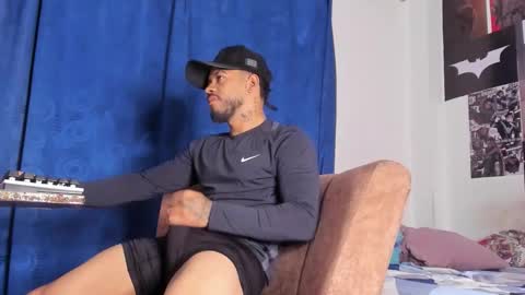 Snapshot of davide_daniels chatting on 15, 12, 2025 Davide online show from 15, 12, 2025