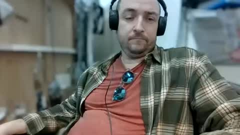 Snapshot of davideo59 chatting on 12, 9, 2025 davideo59 online show from 12, 9, 2025