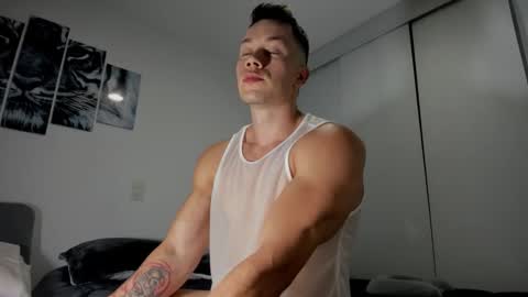 Snapshot of davidj_hot chatting on 7, 11, 2025 david online show from 7, 11, 2025