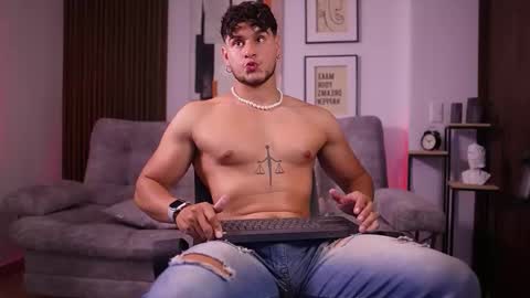 Davies brown    schedule 12pm to 5pm col time online show from 22, 11, 2025