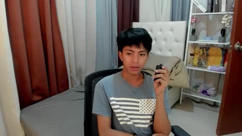 Snapshot of davincihugecock chatting on 8, 3, 2026 daniel online show from 8, 3, 2026