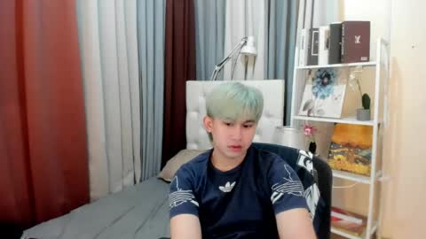 Snapshot of davincihugecock chatting on 10, 4, 2026 daniel online show from 10, 4, 2026