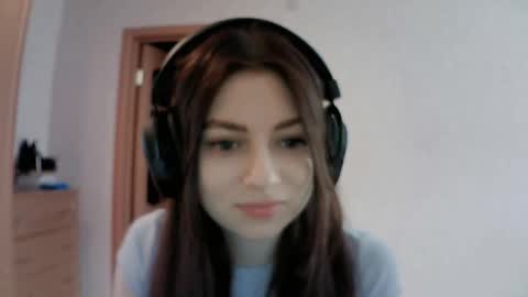 Snapshot of dawndollins chatting on 28, 2, 2025 Alice online show from 28, 2, 2025