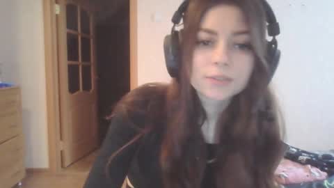 Snapshot of dawndollins chatting on 4, 3, 2025 Alice online show from 4, 3, 2025