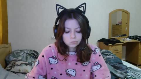 Snapshot of dawndollins chatting on 6, 10, 2025 Alice online show from 6, 10, 2025