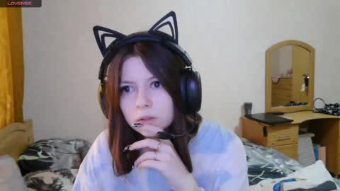 Snapshot of dawndollins chatting on 13, 10, 2025 Alice online show from 13, 10, 2025