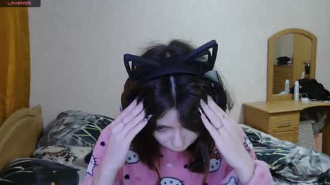 Snapshot of dawndollins chatting on 24, 10, 2025 Alice online show from 24, 10, 2025