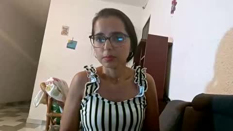 dayana_cruz online show from 15, 11, 2025