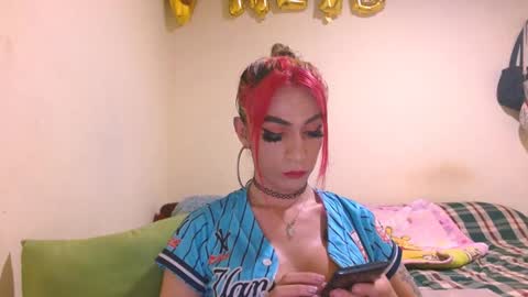 Snapshot of dayanna_01_ chatting on 2, 1, 2025 dayanna_01_ online show from 2, 1, 2025
