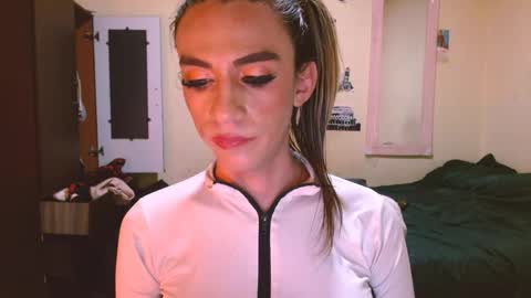 dayanna_01_ online show from 1, 6, 2026