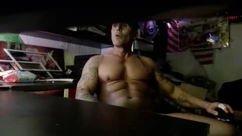 Snapshot of daywalker2013 chatting on 18, 12, 2025 Millenium online show from 18, 12, 2025