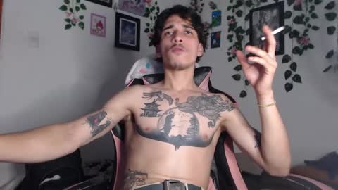 Snapshot of dazzayyy chatting on 7, 12, 2024 dazzayy online show from 7, 12, 2024