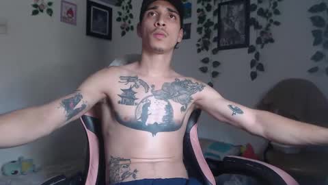 Snapshot of dazzayyy chatting on 22, 12, 2024 dazzayy online show from 22, 12, 2024