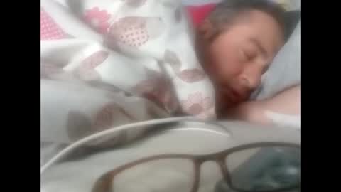 Dazzill online show from 2, 2, 2025