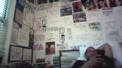 Snapshot of dbeamon92 chatting on 19, 4, 2026 dbeamon92 online show from 19, 4, 2026