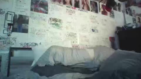 Snapshot of dbeamon92 chatting on 28, 4, 2026 dbeamon92 online show from 28, 4, 2026