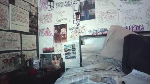 Snapshot of dbeamon92 chatting on 6, 5, 2026 dbeamon92 online show from 6, 5, 2026