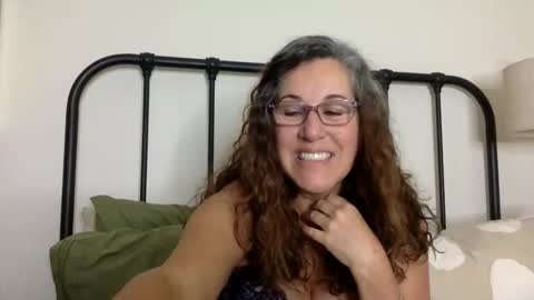 DDMolly online show from 14, 10, 2025