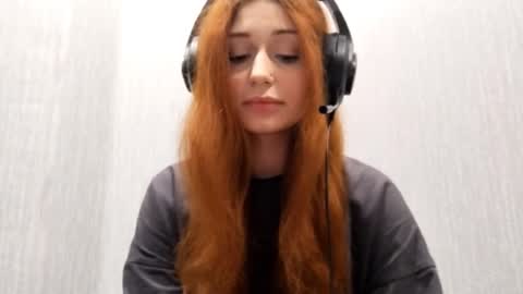 Snapshot of deandreaschomin chatting on 31, 3, 2026 Mia online show from 31, 3, 2026