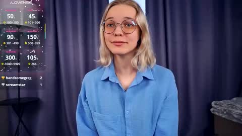 Charlie 18yo online show from 23, 10, 2025