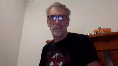 deanofflove2210 online show from 16, 12, 2024
