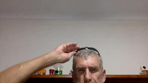 deanofflove2210 online show from 13, 1, 2025