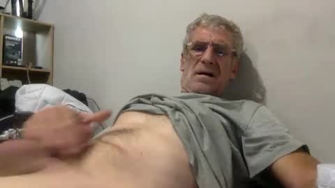 deanofflove221000 online show from 22, 3, 2026