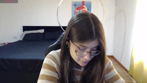 Snapshot of dearlilith6666 chatting on 6, 3, 2025 dearlilith6666 online show from 6, 3, 2025