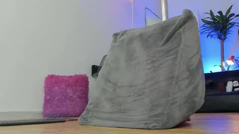Snapshot of dearmilu28 chatting on 25, 3, 2026 dearmilu28 online show from 25, 3, 2026