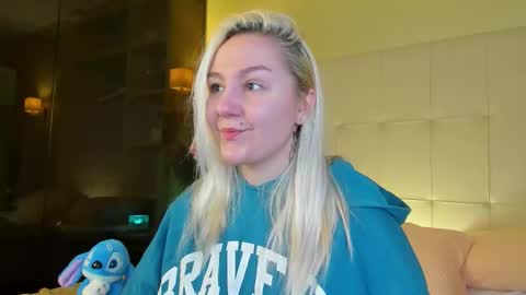 Debbie Mon Tue Fri Sun Sat GMT 3 1000am - 0400pm  online show from 8, 1, 2026