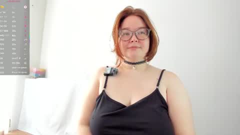 Snapshot of debbiewood chatting on 15, 6, 2026 DeboraDebbieDee online show from 15, 6, 2026