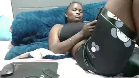 Snapshot of debbyslatter chatting on 24, 2, 2025 debbyslatter online show from 24, 2, 2025