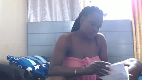 Snapshot of debbyslatter chatting on 12, 3, 2025 debbyslatter online show from 12, 3, 2025