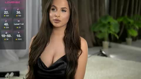 Snapshot of deborahlowe chatting on 8, 11, 2025 Tamara online show from 8, 11, 2025