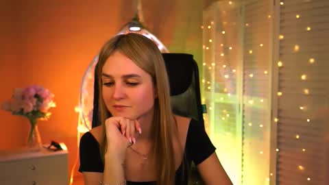 Debora online show from 8, 3, 2026