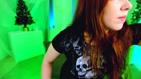 Snapshot of deca_dance chatting on 7, 1, 2025 Ask me online show from 7, 1, 2025