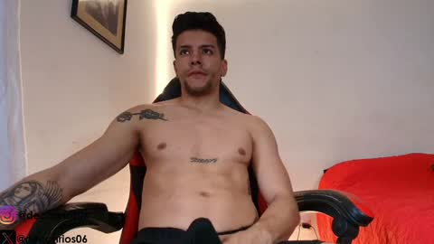 Snapshot of deconrios chatting on 3, 6, 2026 Santiago online show from 3, 6, 2026