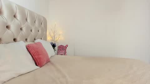 Snapshot of dee_nise chatting on 4, 3, 2025 Denise online show from 4, 3, 2025