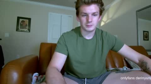 Snapshot of deeyungguy chatting on 17, 5, 2026 more content and goodies online show from 17, 5, 2026