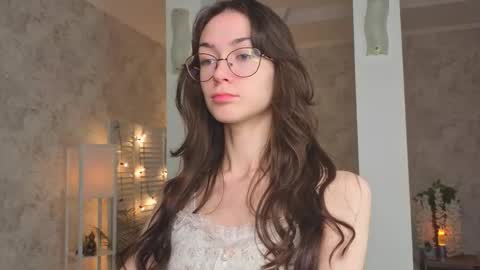 Snapshot of defeded_lovee chatting on 25, 9, 2025 Amy online show from 25, 9, 2025