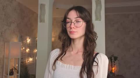 Snapshot of defeded_lovee chatting on 28, 9, 2025 Amy online show from 28, 9, 2025