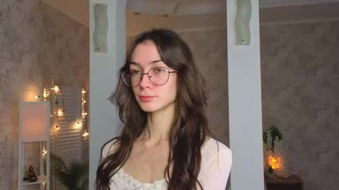 Snapshot of defeded_lovee chatting on 3, 10, 2025 Amy online show from 3, 10, 2025