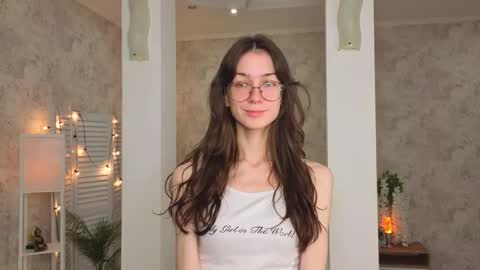 Snapshot of defeded_lovee chatting on 4, 10, 2025 Amy online show from 4, 10, 2025