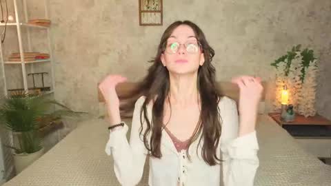 Snapshot of defeded_lovee chatting on 12, 10, 2025 Amy online show from 12, 10, 2025